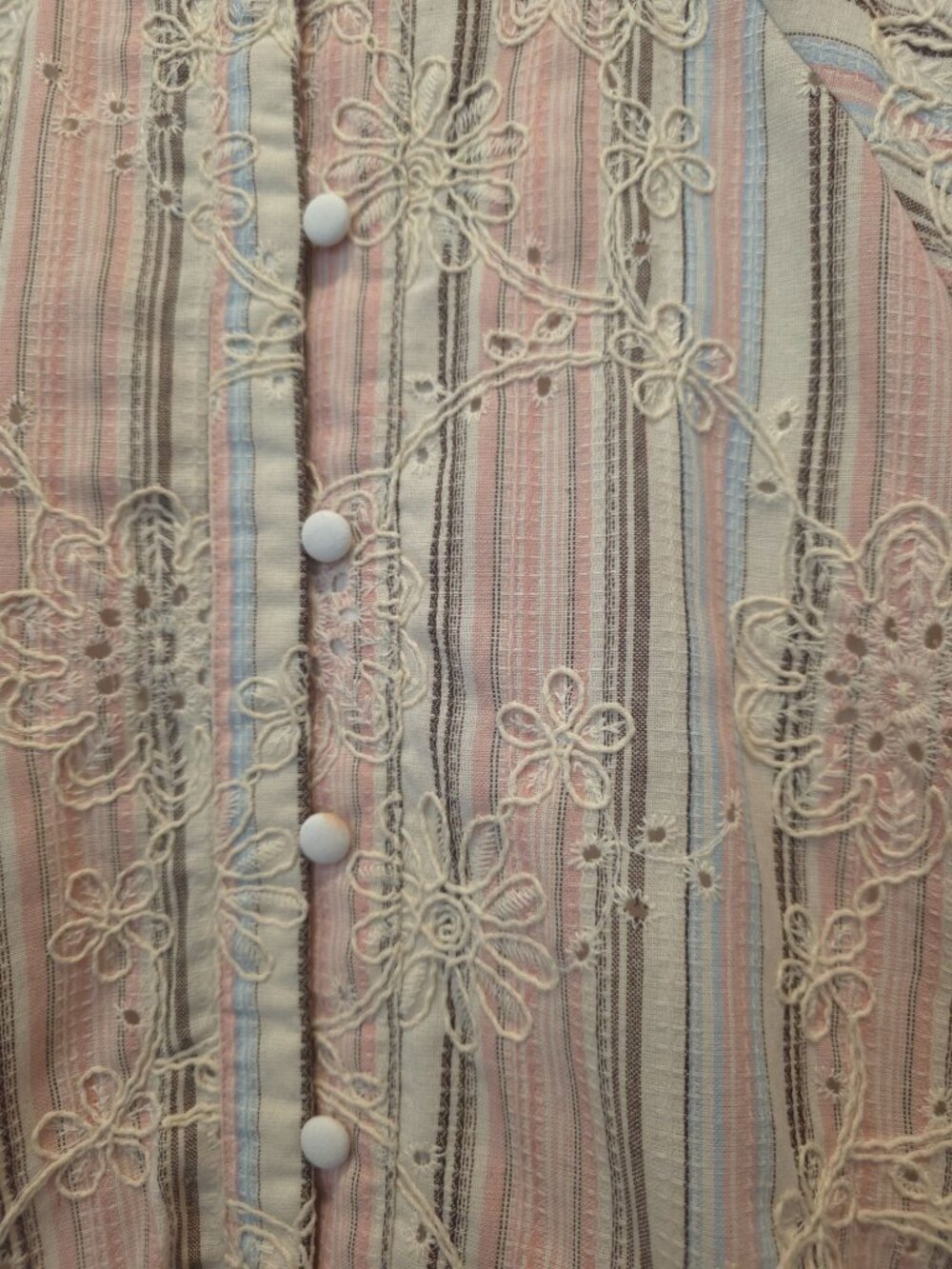 LOVELO Pastel Striped Floral Embroidered Short-Sleeve Button-Down Dress Sz S - Picture 3 of 6
